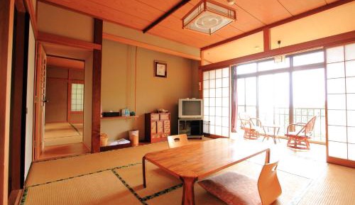 Japanese-Style Standard Room with Mountain View