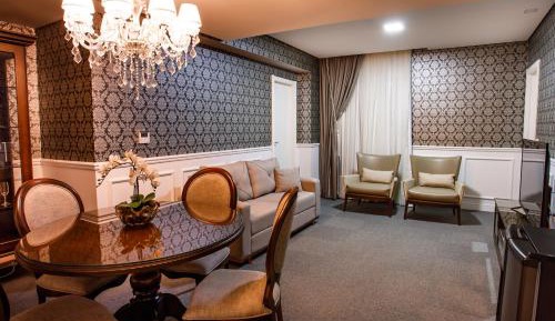 Two-Bedroom Suite