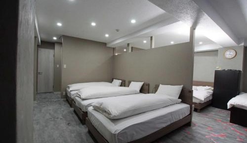 Deluxe Family Suite