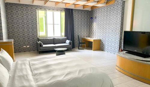 Diamond Suite