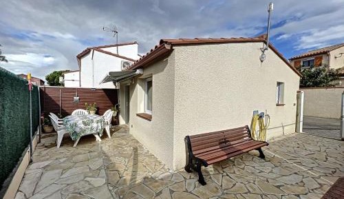 4 people Individual House