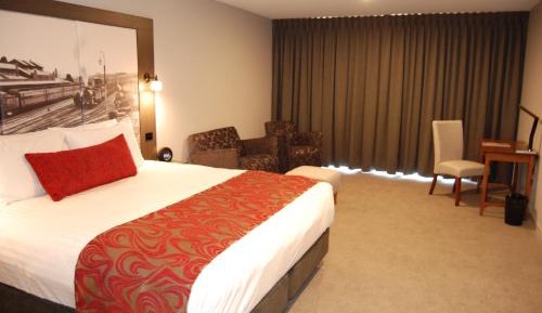 Premium Suite with king bed