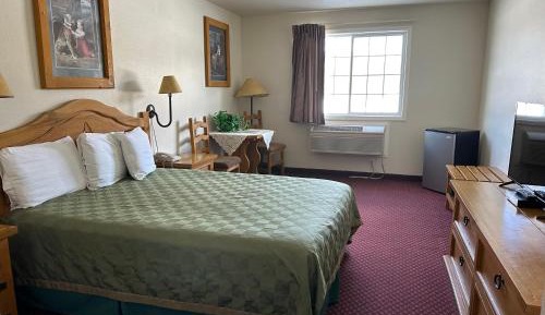 Queen Room