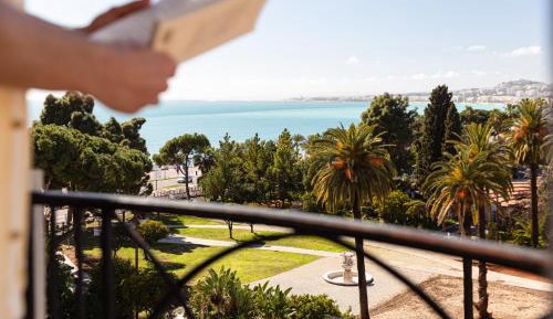 Double or Twin Room with Sea View