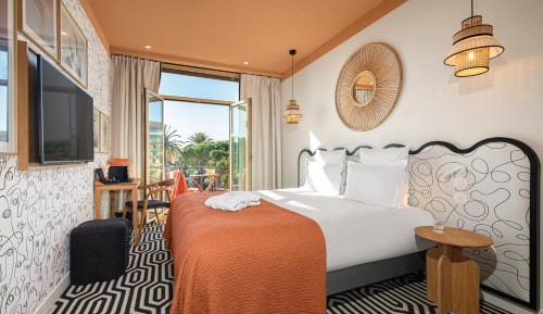 Privilege Double or Twin Room with Garden view and Balcony
