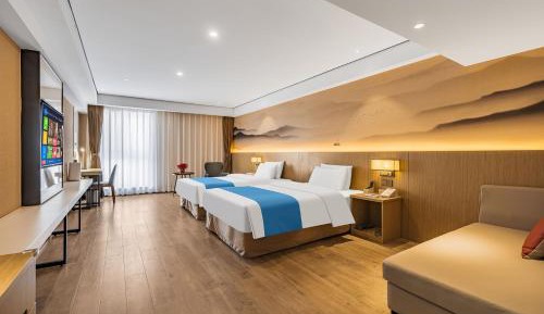 Deluxe Double Room with Two Double Beds - Non-Smoking