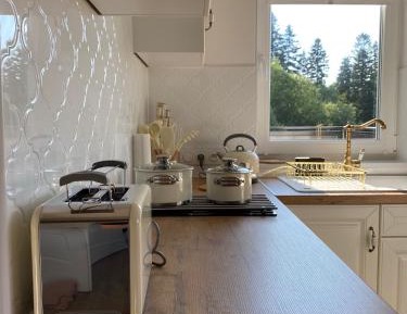 Suite with Mountain View