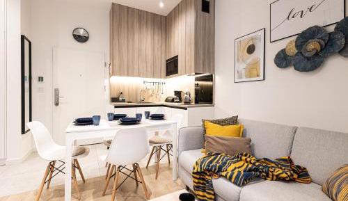 One-Bedroom Apartment