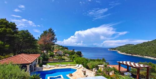 Two-Bedroom Apartment with Sea View