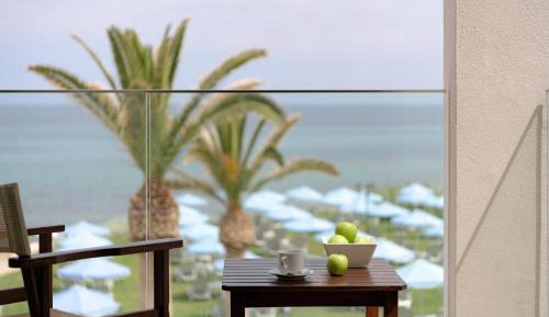 Double or Twin Room with Sea View