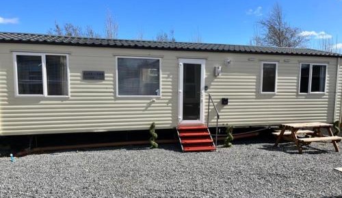 Caravan 1