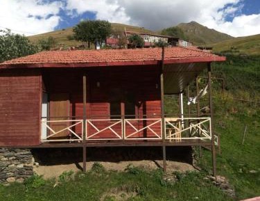 Two-Bedroom Apartment with Mountain View