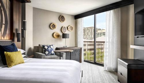 Queen Guest Room