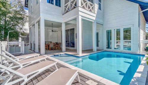 Five-Bedroom Holiday Home