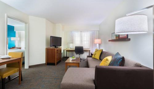 One-Bedroom Suite with Sofa Bed