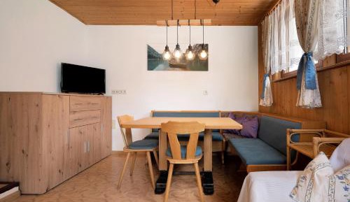 Superior One-Bedroom Apartment