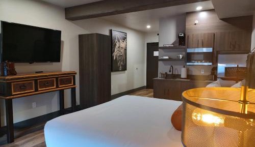 One-Bedroom Suite