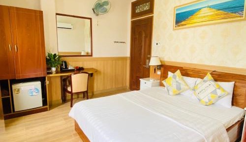 Queen Room with Garden View
