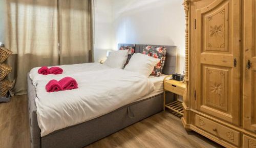 Three-Bedroom Superior Apartment
