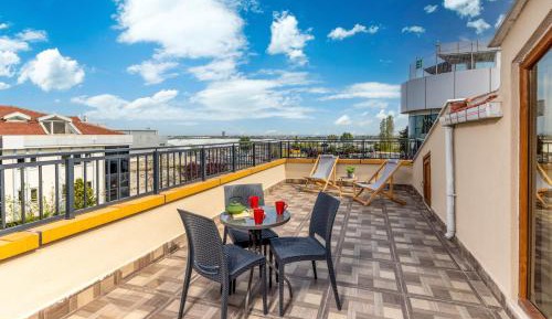 Luxury Two Bedroom Apartment