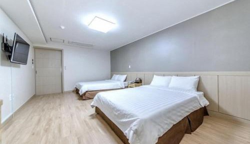Deluxe Twin Room - No Parking