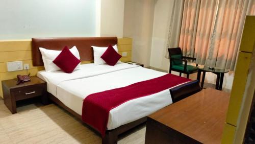 Deluxe Room (2 Adults + 1 Child)