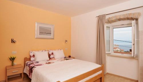 Studio Apartment with Sea View