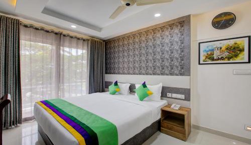 Deluxe Room With King Bed