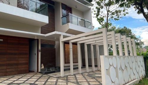 Six-Bedroom House