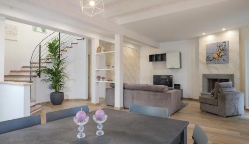 Apartment - Split Level