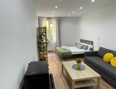 King Studio with Sofa Bed