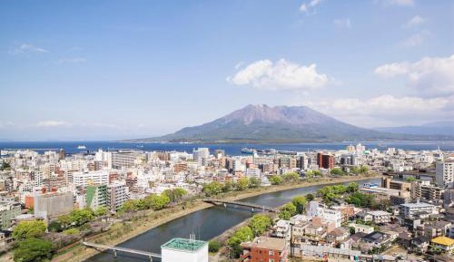 Club Twin Room with Sakurajima View and Club Lounge Access