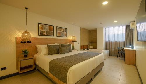Queen Room with Spa Bath