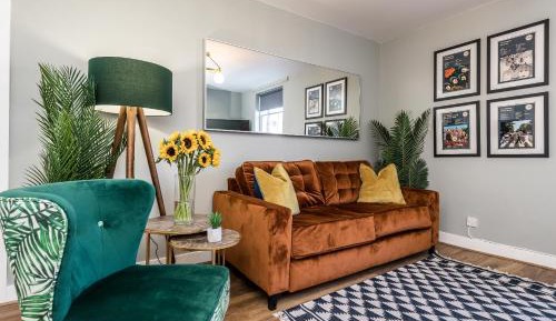 Five-Bedroom Apartment