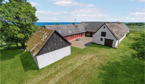 Three-Bedroom Holiday Home 