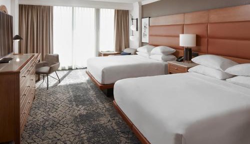 Guest room, 2 Queen, Balcony 