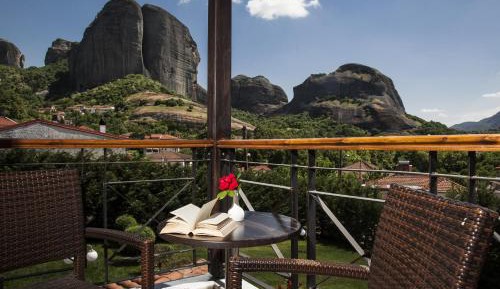 Superior Double Room with Panoramic Meteora View