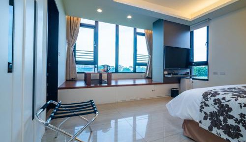 Queen Room