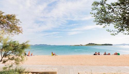 Bungalow - Beach Front