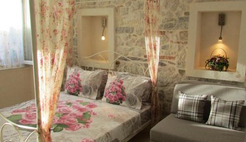 Studio with Sofa Bed