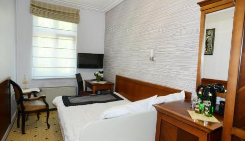 Single Room with Park View