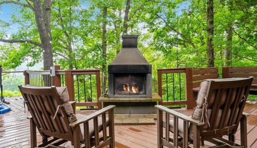 Six-Bedroom Holiday Home