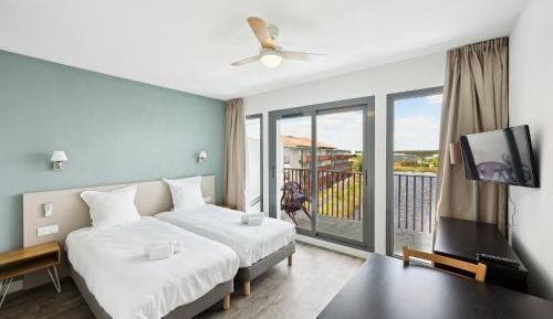 Apartment with 2 Single Bed and Sofa Bed