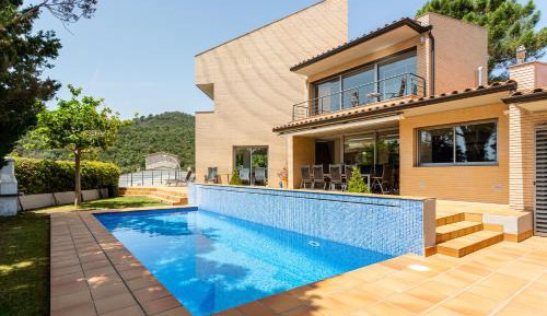 Villa with Sea View