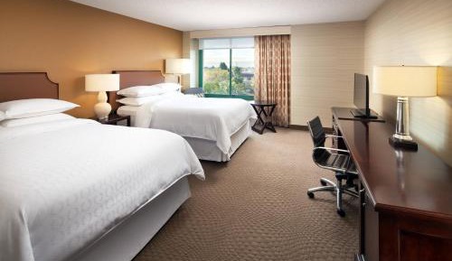 Guest room, 2 Queen, No view, Low floor