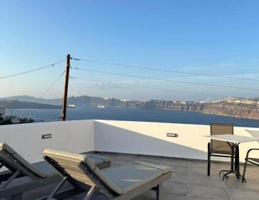 Deluxe Double Room with Balcony and Sea View