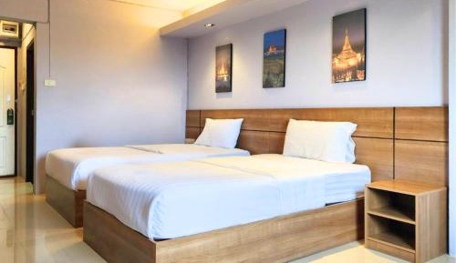 Standard Twin Room