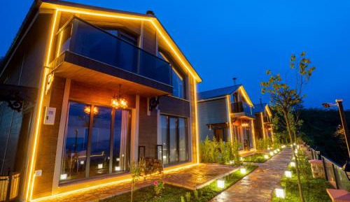 Deluxe Bungalow with Garden View