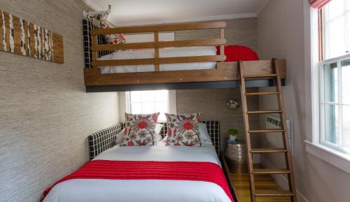 Queen Room with Bunk Bed