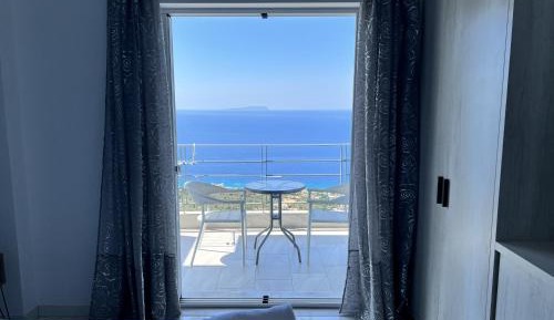 Deluxe Double Room with Balcony and Sea View